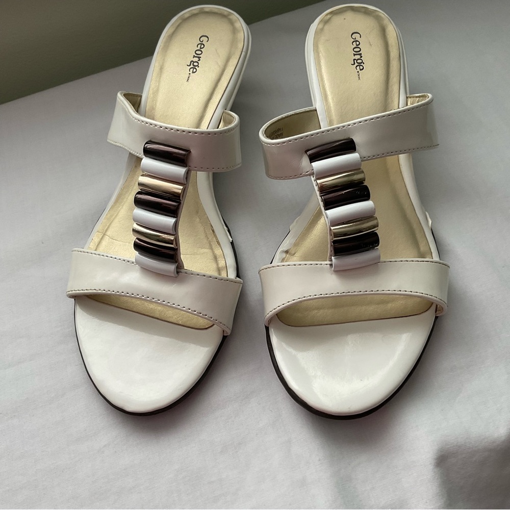 GEORGE, WHITE SLIP-ON SANDALS, SIZE: 8